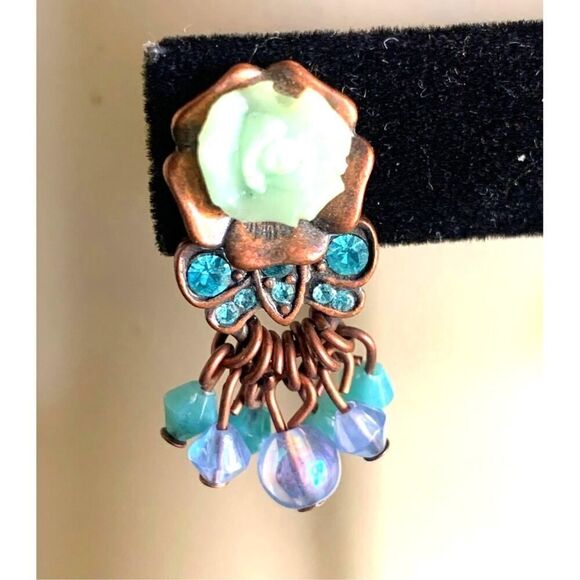 Gorgeous Vintage Jadeite Rose and Crystal Dangle Earrings, Antique Gold finish - Picture 1 of 4